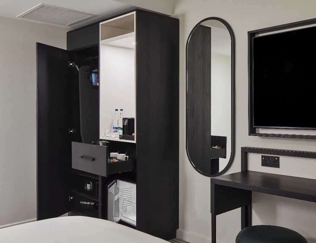 DOUBLE CITY VIEW Room, Leonardo Hotel Dublin Christchurch, Dublin