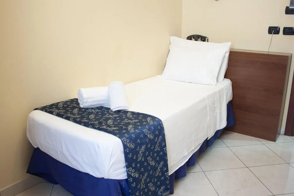 Room, Caroline Suite, Rome