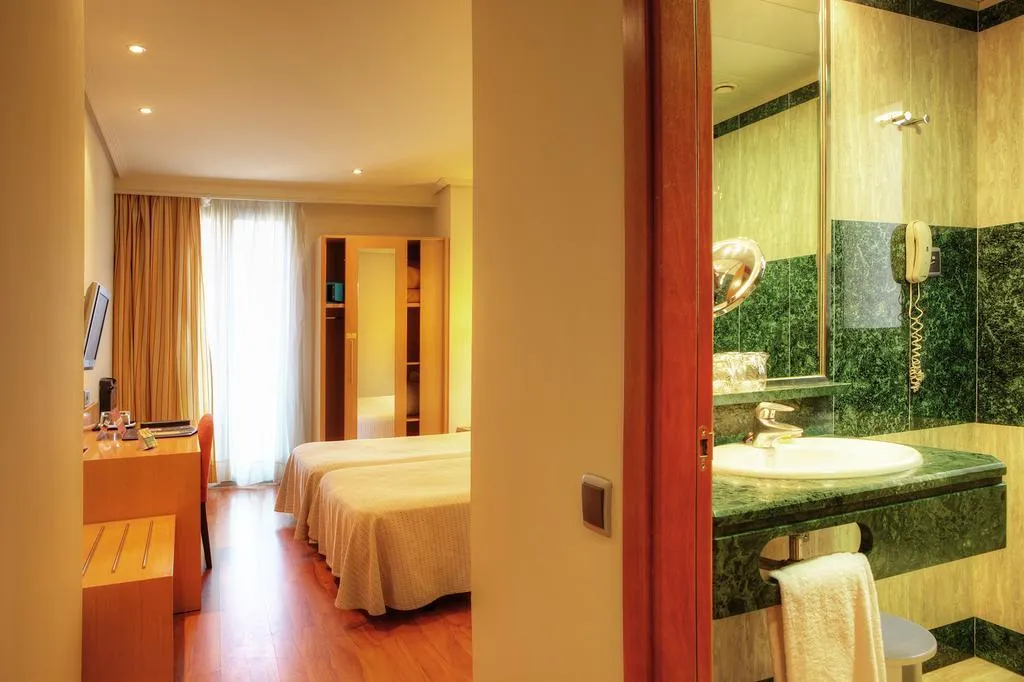 DOUBLE SINGLE USE STANDARD Room, Abba Rambla, Barcelona