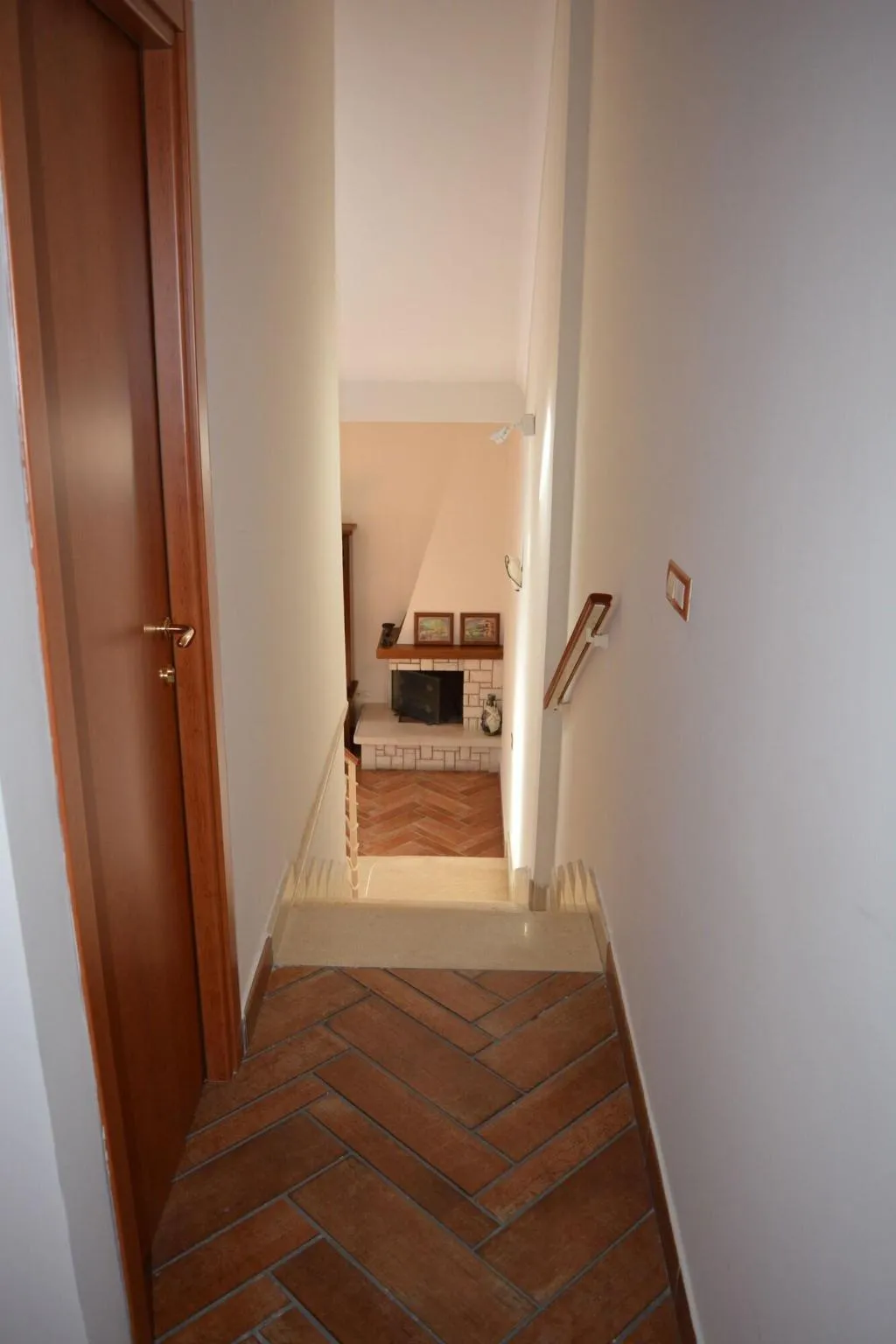 Lobby, Home To Fly, Naples