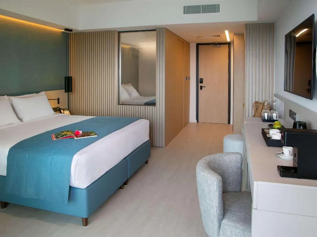 Room, Mercure Larnaca Beach Resort, Cyprus