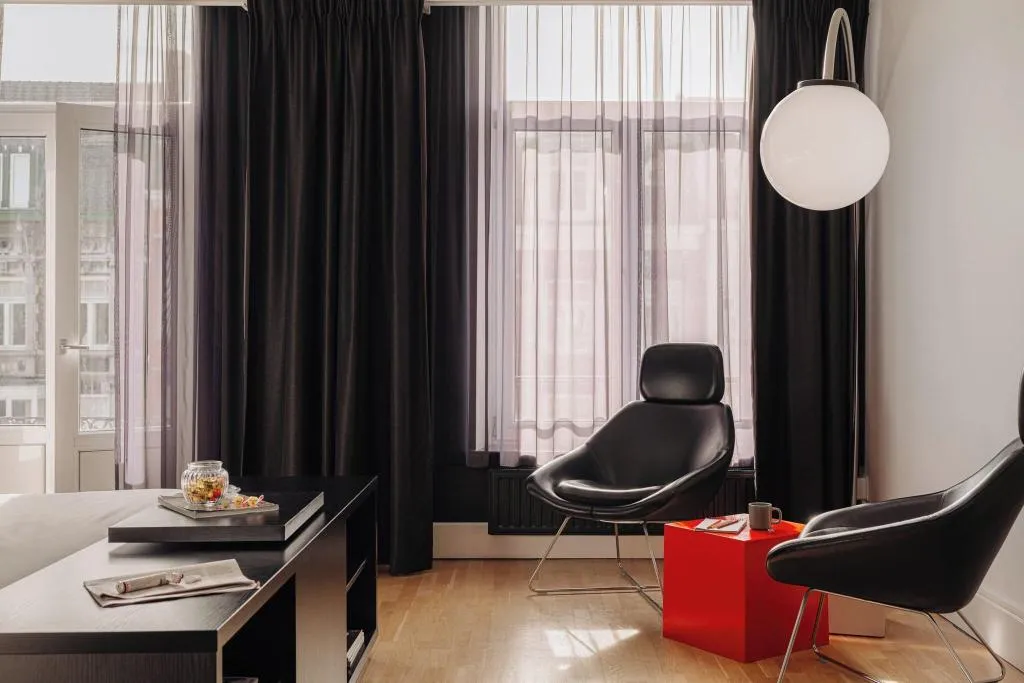 FAMILY ROOM QUEEN SIZE BED Room, Leonardo Boutique Hotel Maastricht City Center, Amsterdam
