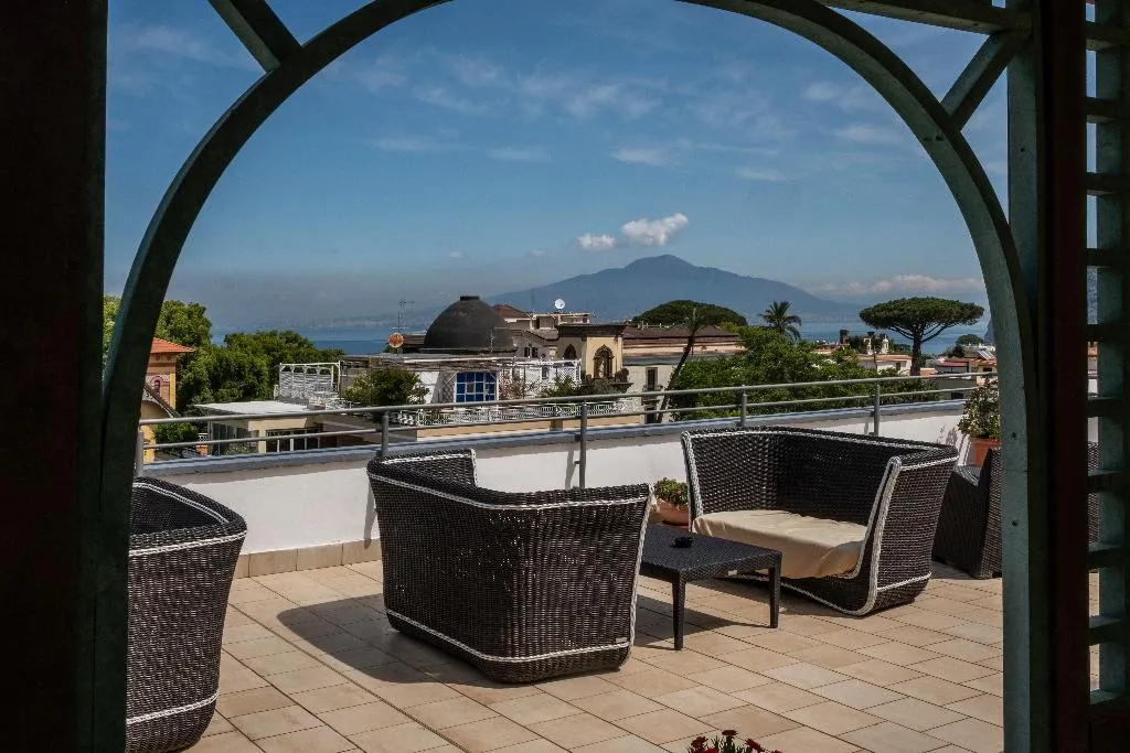 Terrace, Hotel La Pergola, Naples