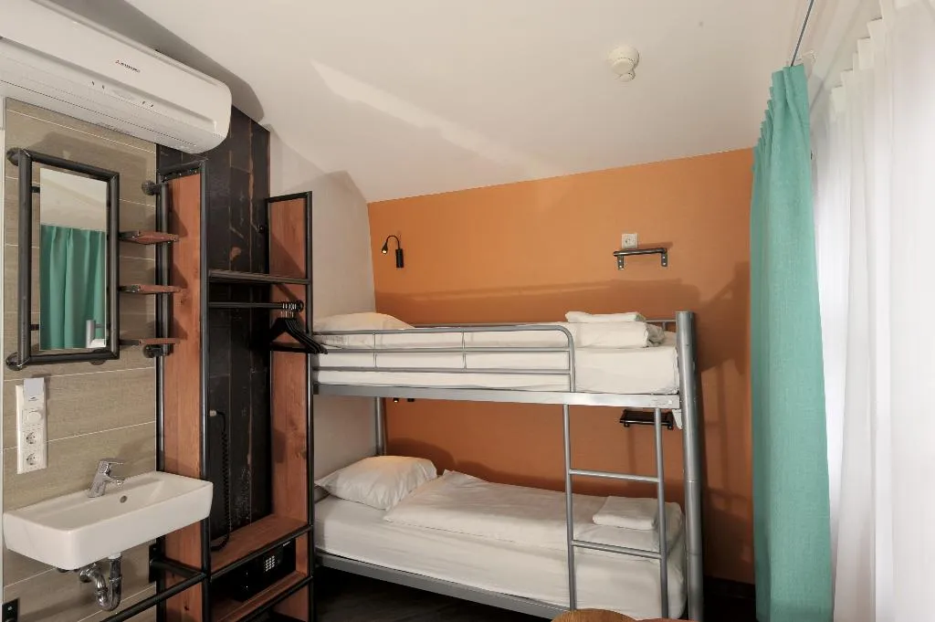 TRIPLE STANDARD Room, Tourist Inn Budget Hotel, Amsterdam