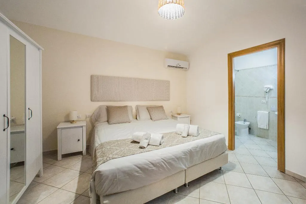 DOUBLE CLASSIC SEA VIEW Room, New Barcavela Hotel, Cagliari