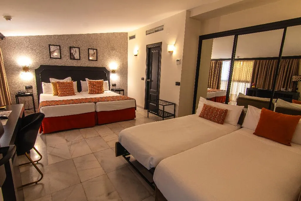 FAMILY ROOM CAPACITY 2 Room, San Gil, Seville