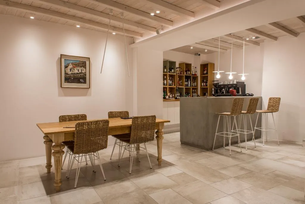 Bar, Vienoula's Garden Hotel, Mykonos