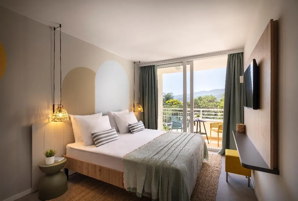 DOUBLE SIDE SEA VIEW Room, Sunny Rabac by Valamar, Istria