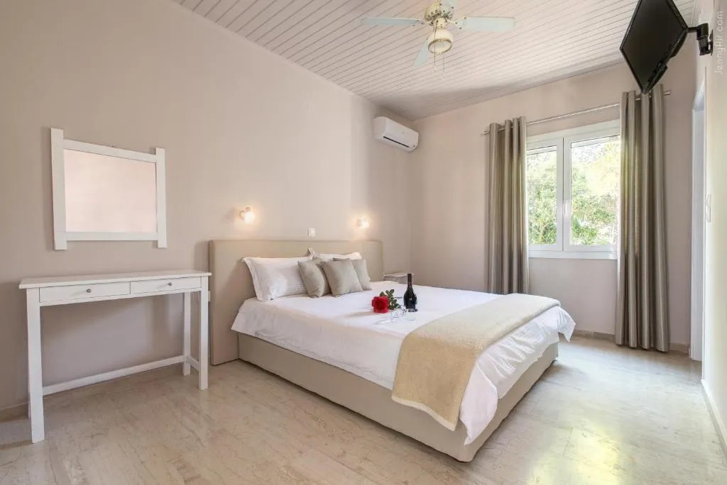 STUDIO STANDARD Room, Paradise Village, Corfu