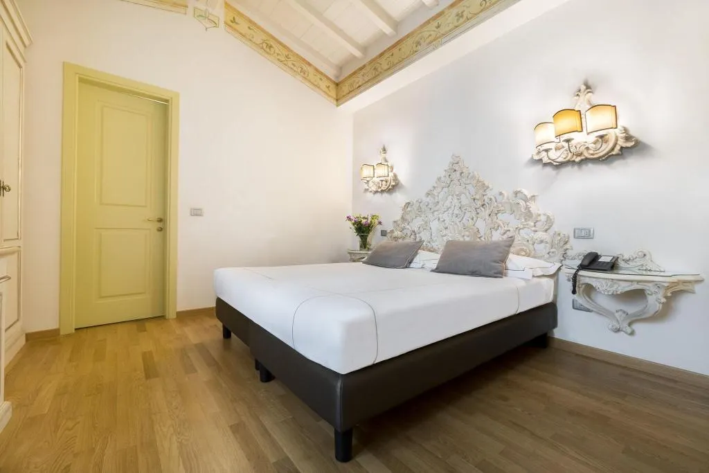 Room, Art Atelier, Florence