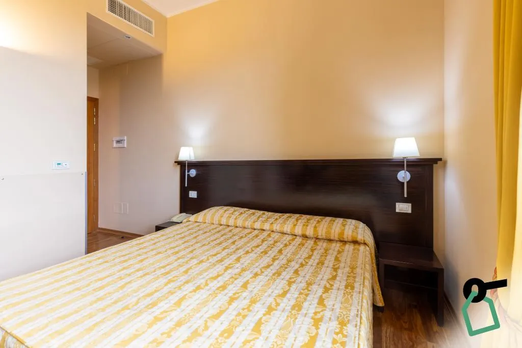 Double or Twin STANDARD Room, Hotiday Cagliari Lungomare, Cagliari