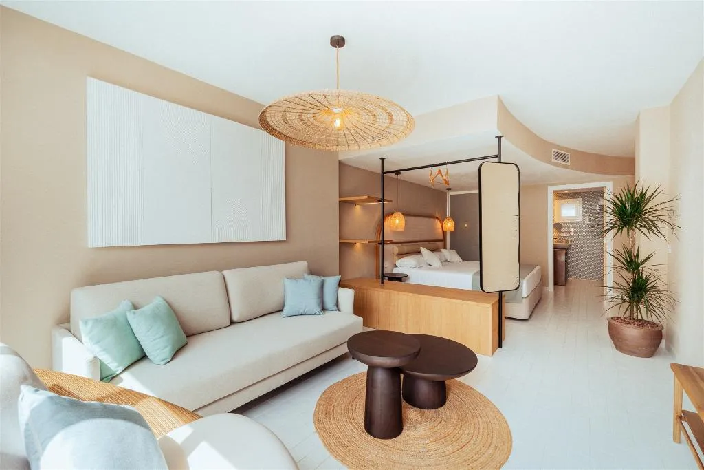 SUITE POOL VIEW Room, AMA Ibiza Beachfront Suites, Ibiza