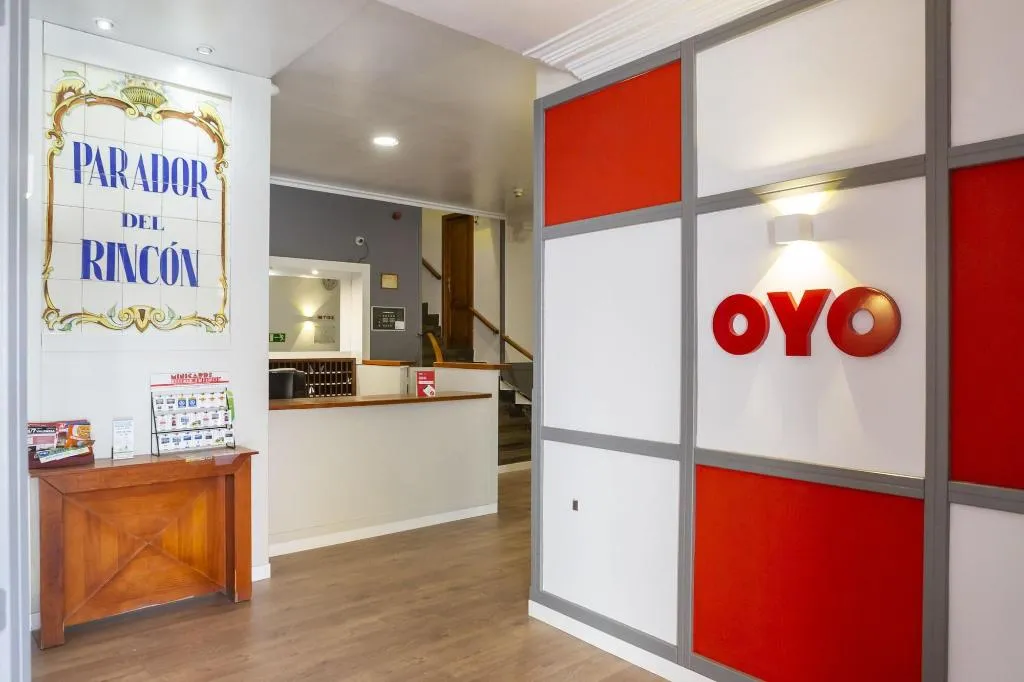 Lobby, OYO Pensión el Rincón, Valencia