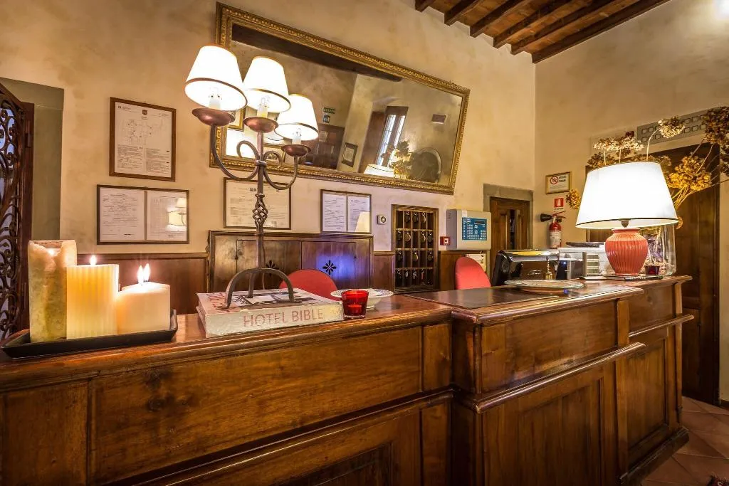 Lobby, Mario's, Florence