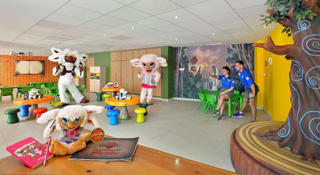Sports and Entertainment, Sol Falco Menorca, Menorca
