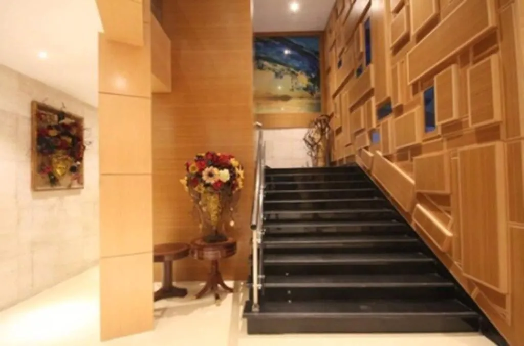 Lobby, Hotel Menoir Dorsett, Madrid