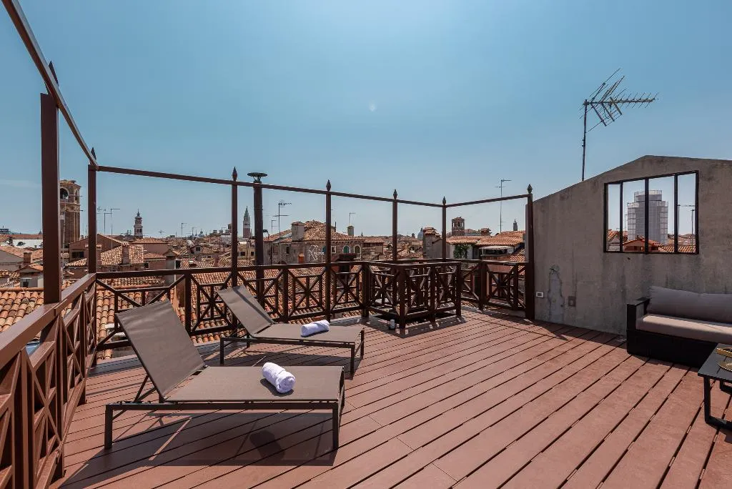 Terrace, La Finestra sulle Beccarie, Venice