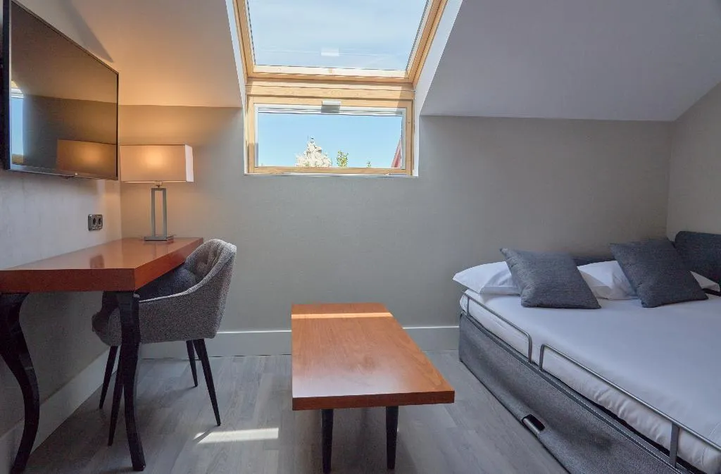 DOUBLE STANDARD Room, Puerta de Toledo, Madrid
