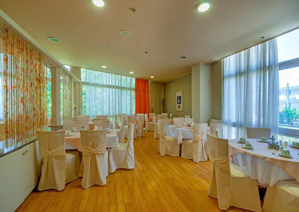 Restaurant, Hotel Park, Athens