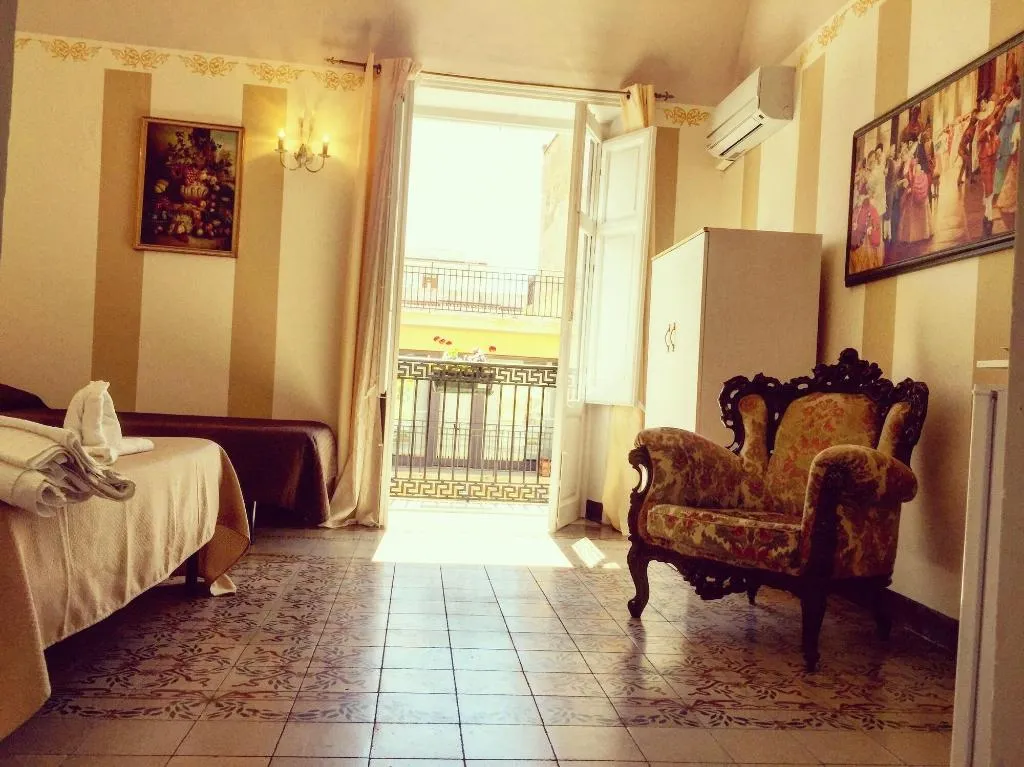 Room, Amantea Bed And Breakfast, Palermo
