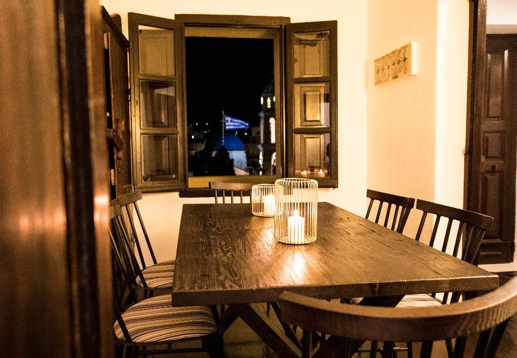 VILLA THREE BEDROOMS WITH PRIVATE POOL Room, Santorini Heritage Villas & Mansions, Santorini