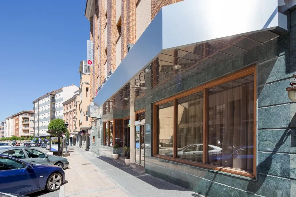 General view, Dorma Reina Isabel, Madrid