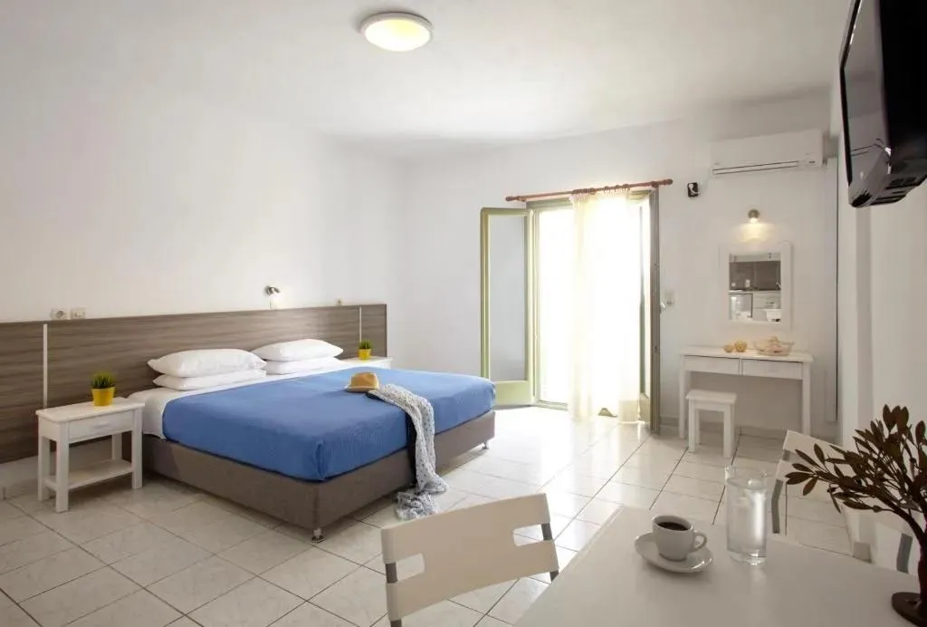 STUDIO SUPERIOR CAPACITY 2 Room, Studios Marios, Santorini