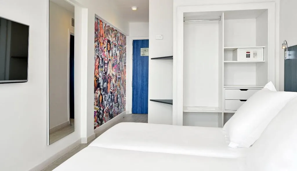 JUNIOR SUITE STANDARD Room, Sol House Mallorca, Majorca