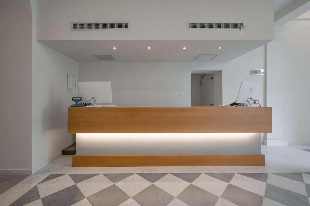 Lobby, Ariele, Florence