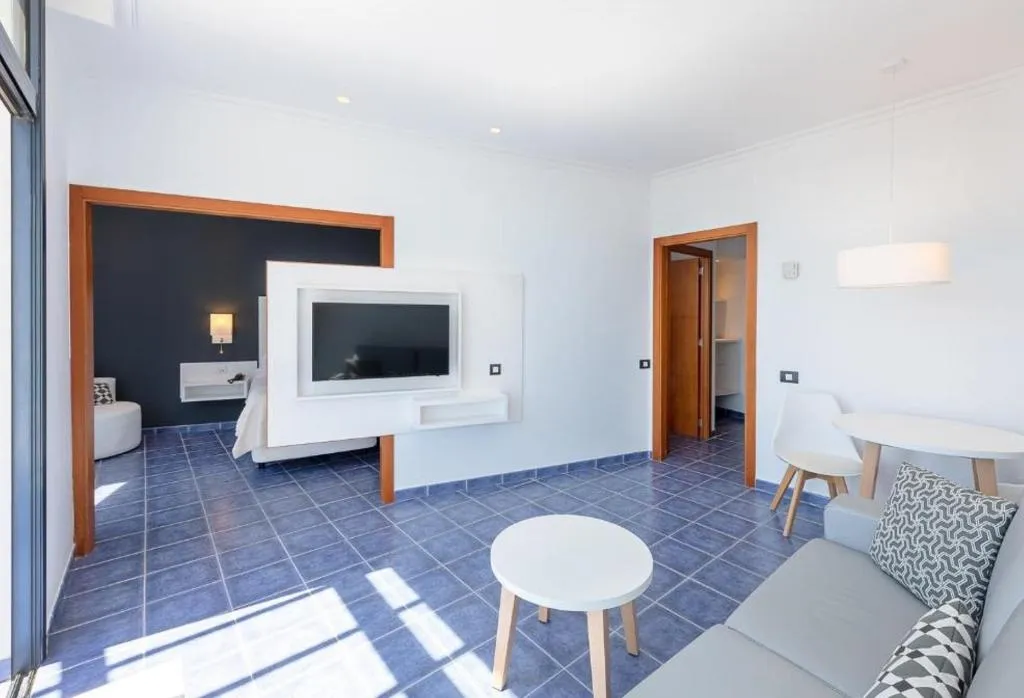JUNIOR SUITE SEA VIEW Room, Hotel LIVVO Mirador Papagayo, Lanzarote