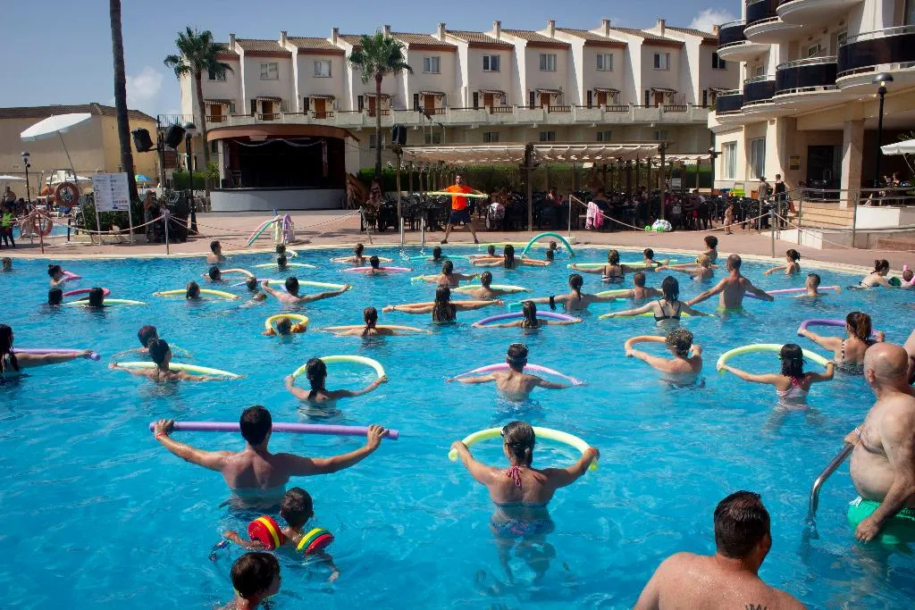 Sports and Entertainment, Peniscola Plaza Suites, Valencia