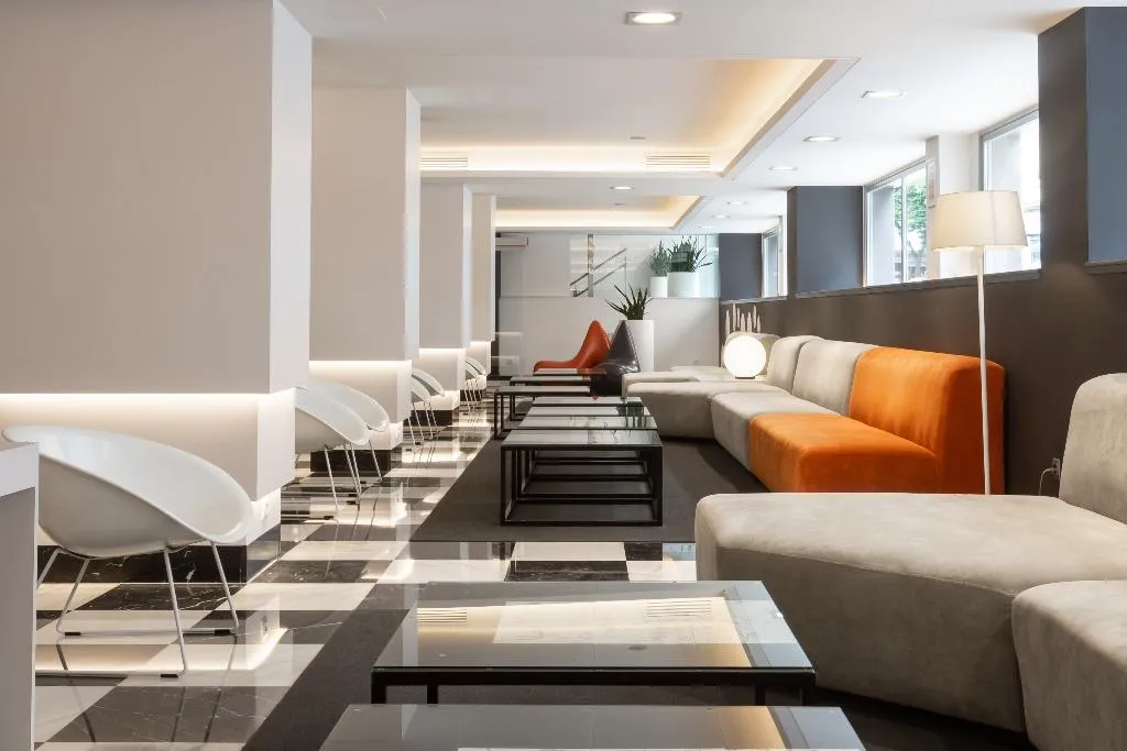 Lobby, Monte Carmelo, Seville
