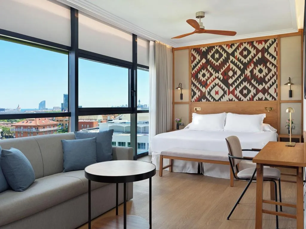 JUNIOR SUITE QUEEN SIZE BED Room, H10 Marina Barcelona, Barcelona