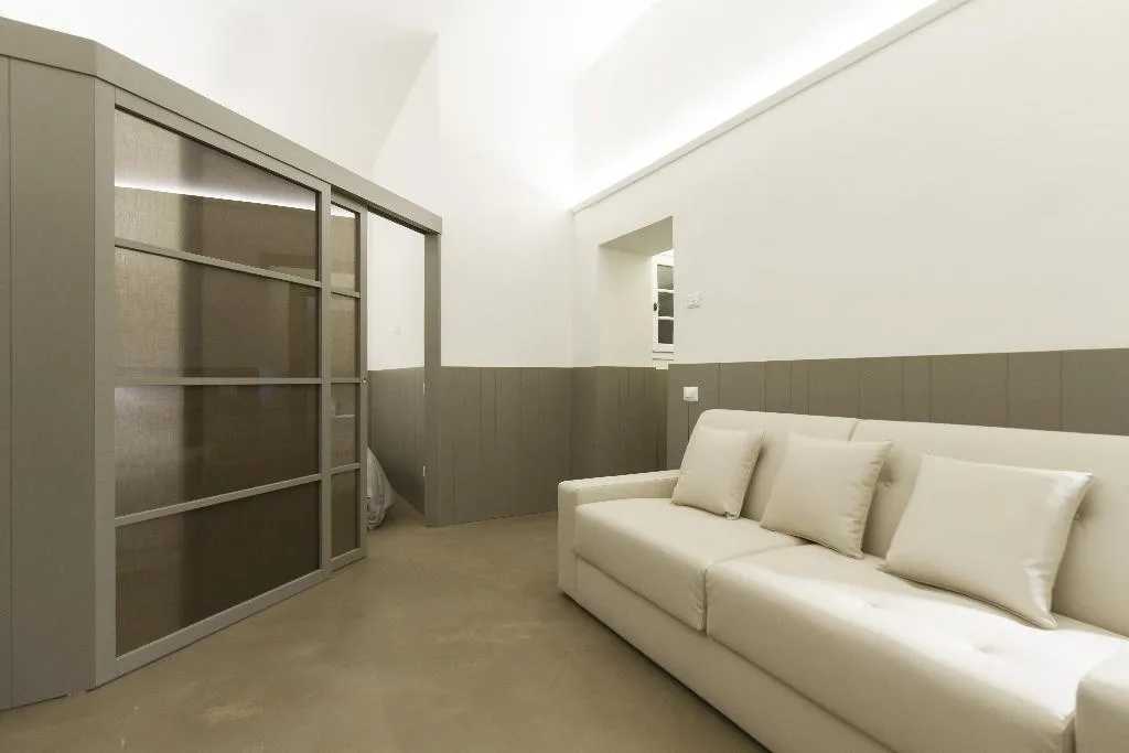 APARTMENT CAPACITY 6 TWO BEDROOMS Room, Palazzo dei Ciompi, Florence