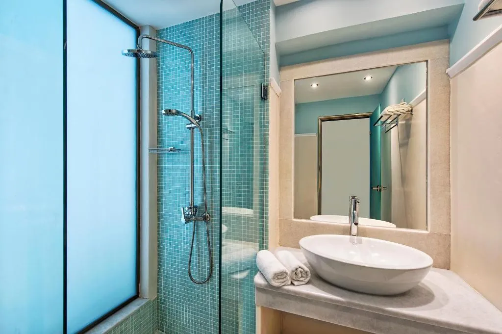 QUADRUPLE STANDARD Room, Makarios, Santorini