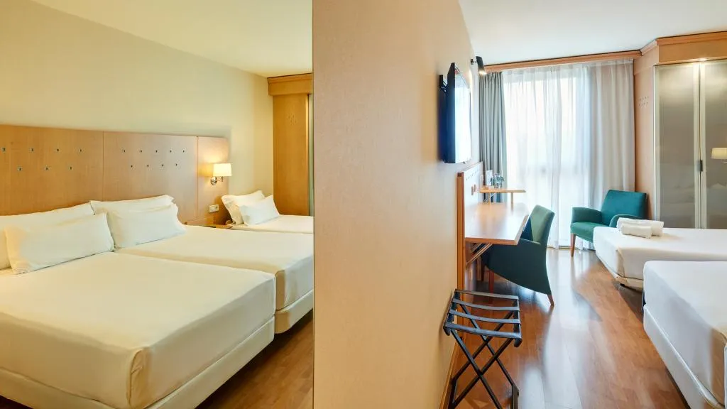 TRIPLE STANDARD Room, Sercotel Porta Barcelona, Barcelona