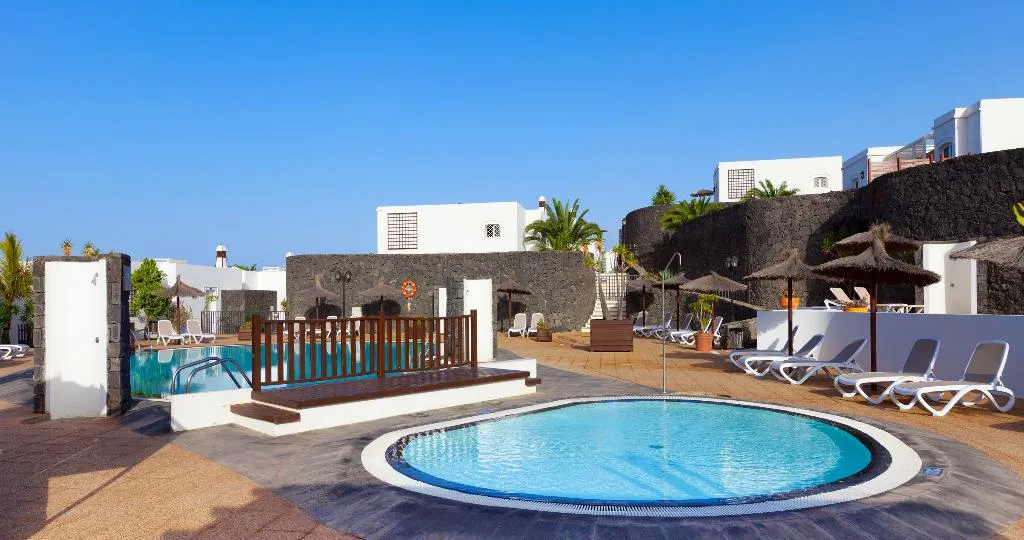 Pool, Apartamentos LIVVO Coloradamar, Lanzarote
