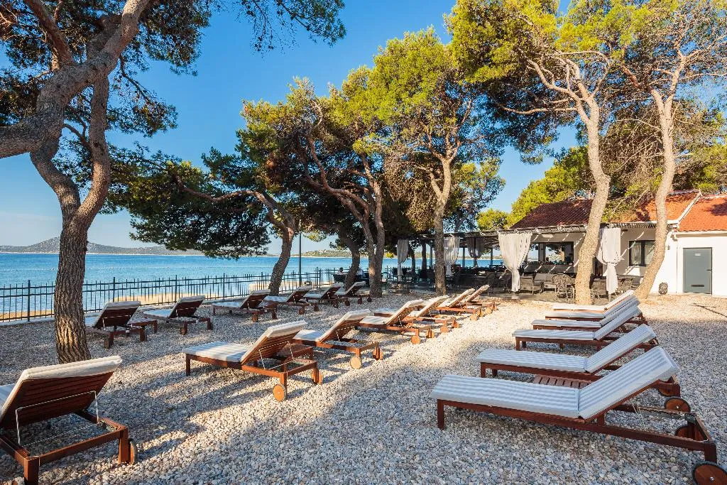 Beach, Villas Arausana and Antonina, Split