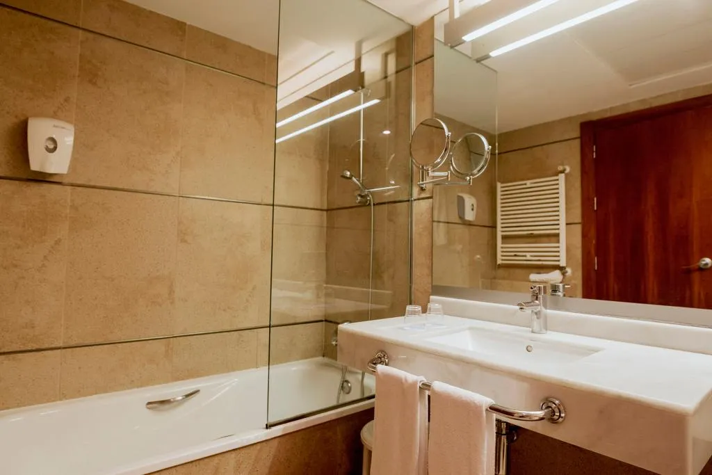 Double or Twin CAPACITY 3 Room, Deloix Aquacenter, Costa Blanca