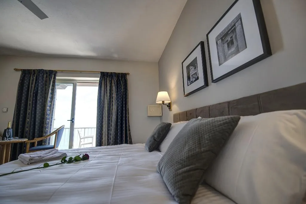 Double or Twin SEA VIEW Room, Sliema Chalet Hotel, Malta