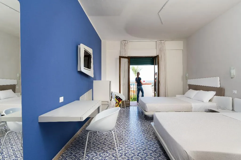 QUADRUPLE SUPERIOR Room, Saracen Sands Hotel & Congress Centre, Palermo