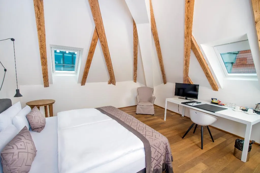 Double or Twin SUPERIOR Room, Golden Crown, Prague