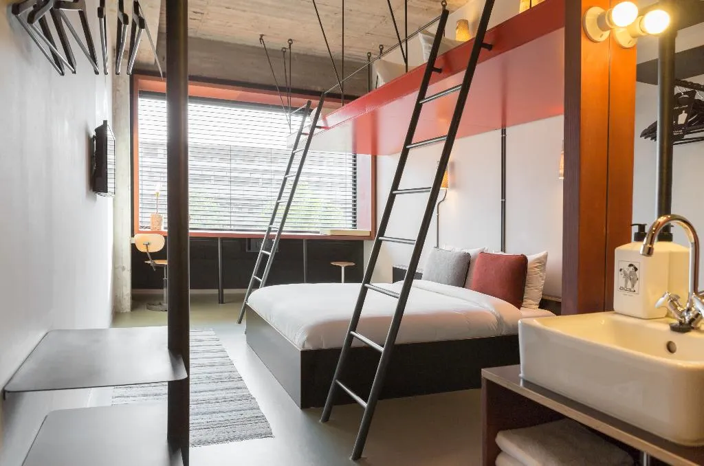 FAMILY ROOM STANDARD Room, Volkshotel Amsterdam, Amsterdam
