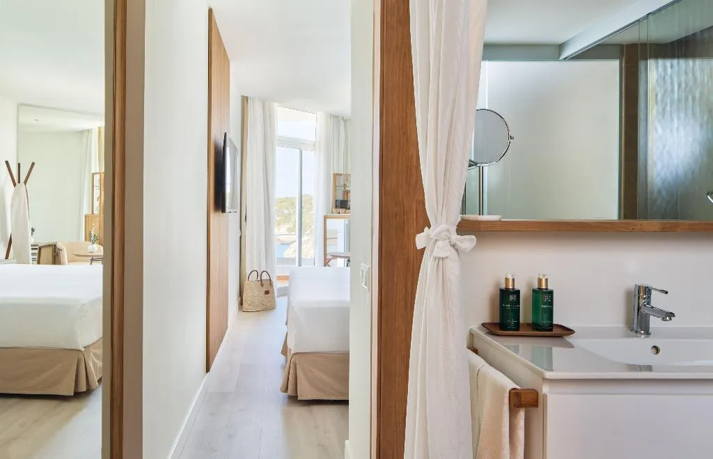 JUNIOR SUITE TWO BEDROOMS Room, Meliá Cala Galdana, Menorca