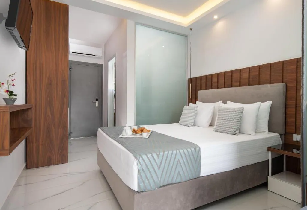 Room, 4- You Boutique, Thessaloniki