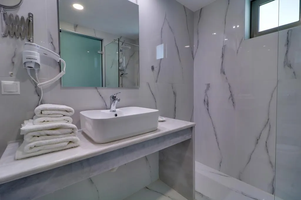 QUADRUPLE SEA VIEW Room, Harmony Rethymno Beach, Crete