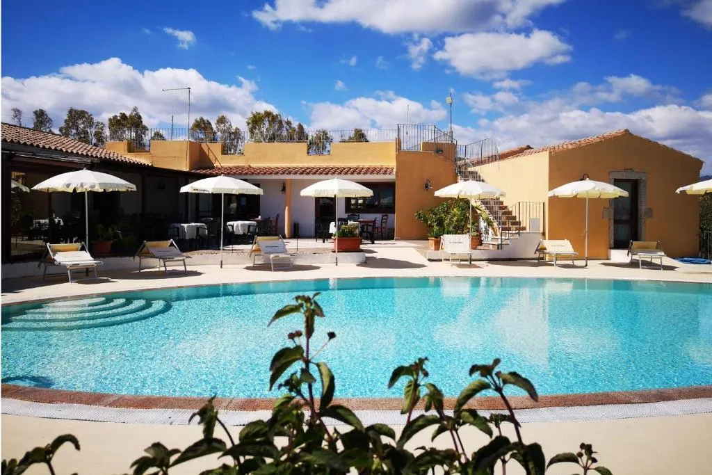 Pool, Cala Mirto Hotel, Olbia