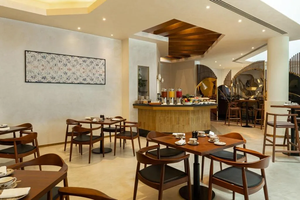 Restaurant, Majestic Cove Hotel, Dubai