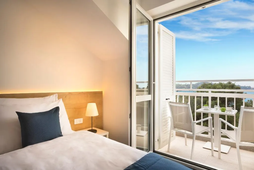 TWIN SIDE SEA VIEW WITH BALCONY Room, Remisens hotel Epidaurus, Dubrovnik