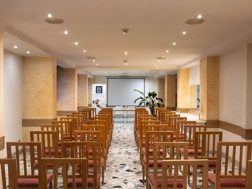 Conferences, iH Hotels Milano St. John, Milan